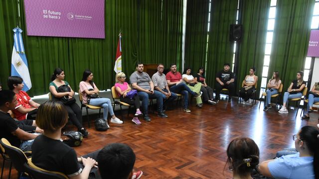 30 jóvenes comenzarán su entrenamiento en empresas de la ciudad