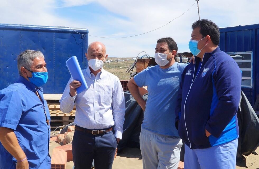 El intendente recorrió la obra del SUM del Club Deportivo Petrolero