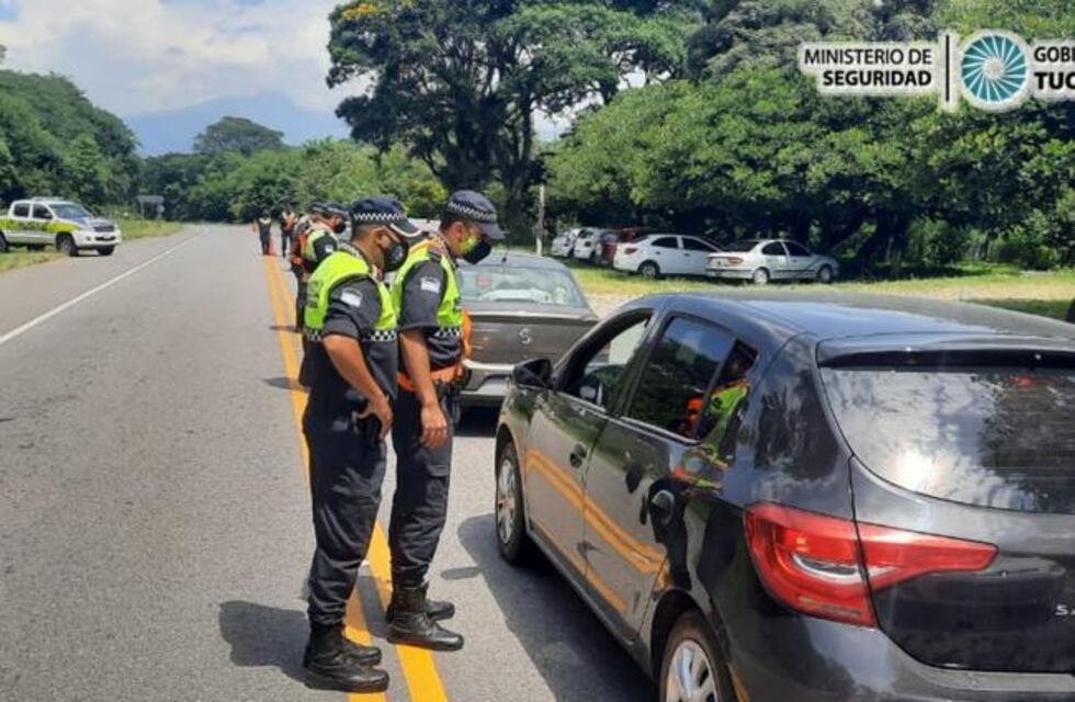 Más de $100 mil, drogas y celulares fueron secuestrados en un control vehicular