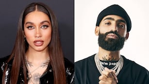 María Becerra y Arcangel estuvieron juntos en una cancha de fútbol.