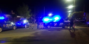 Los móviles policiales en la zona del hecho. (Canal 2 de Arroyo Seco)