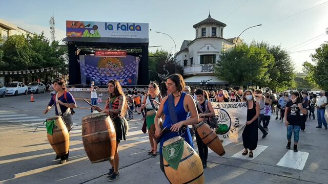 Marcha Día de la Mujer en La Falda.