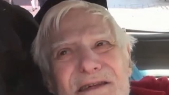 Antonio esperó un año y medio al Pami, pero se hartó y armó su prótesis en Córdoba.