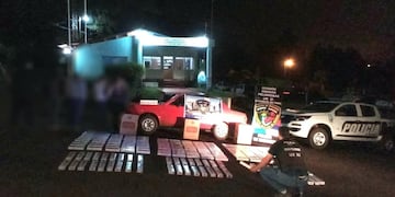 El vehículo fue interceptado al girar en "U" y darse a la fuga ante un control.