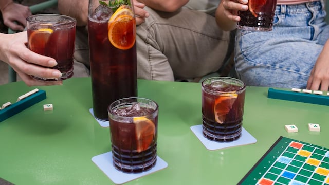 Cuáles son los cócteles más fáciles de preparar y disfrutar durante la temporada de verano 2025
