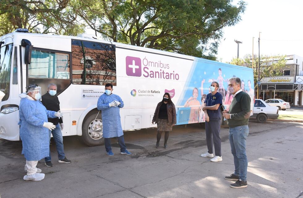 Se realizan 160 test diarios de coronavirus en la carpa del Hospital