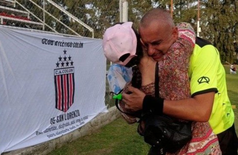 Prometió que si su hija se curaba, dejaba el arbitraje: llegó el alta y se despidió de las canchas