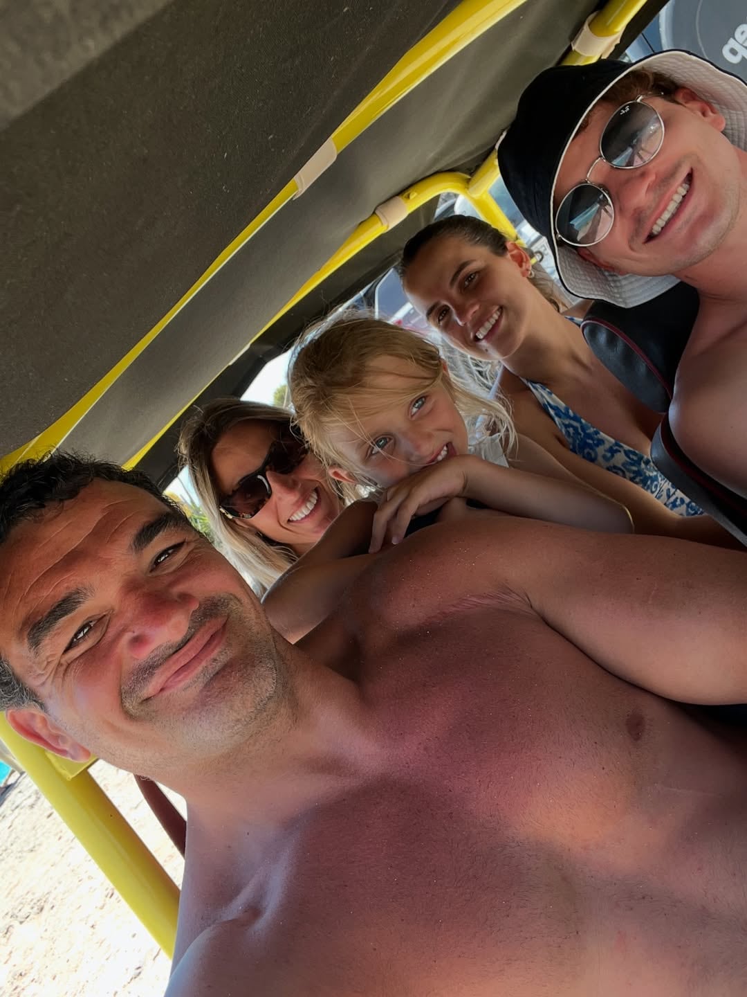 Agustín Creevy y su familia compartieron días de vacaciones con Julián Álvarez y Emilia Ferrero.