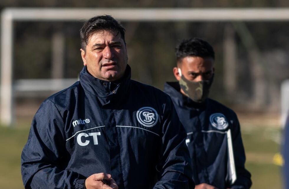 Marcelo Straccia pegó el portazo y dejará de ser el DT de la Lepra