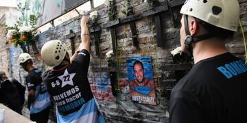 Familiares de víctimas de la explosión en Salta 2141 encabezaron el acto homenaje en el noveno aniversario del derrumbe del edificio en Rosario.