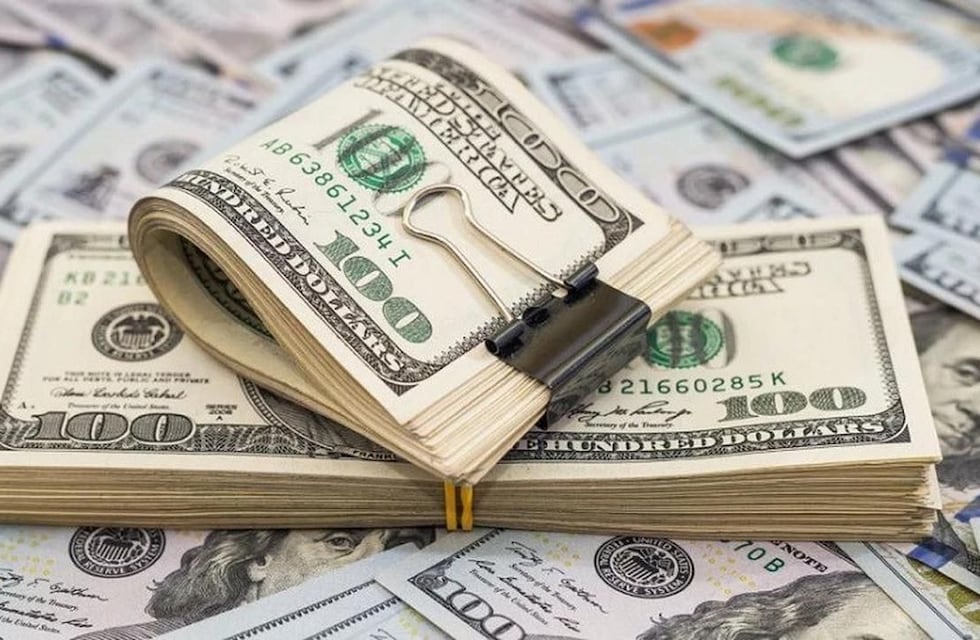 Dólares: dónde no se recomienda guardar los billetes en casa