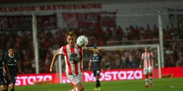 ¿Guido Mainero sigue entre los titulares en Instituto? La Gloria va contra Banfield, rival al que nunca pudo vencer.