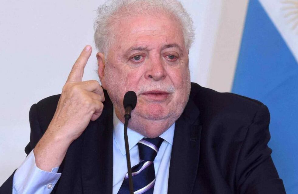 Dos fiscales pidieron la indagatoria de Ginés González García por la causa del Vacunatorio VIP