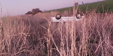 Sacanta: heridas graves para el conductor de una camioneta que volcó en ruta E52