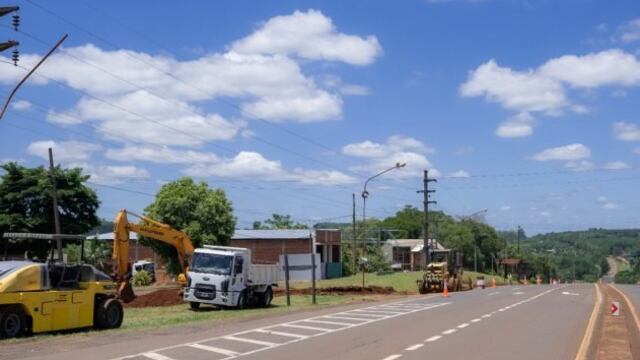 Ejecutan obras en accesos y colectoras en Puerto Rico.