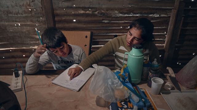 La situación económica de las familias con menores a cargo: no pueden cubrir sus gastos corrientes.