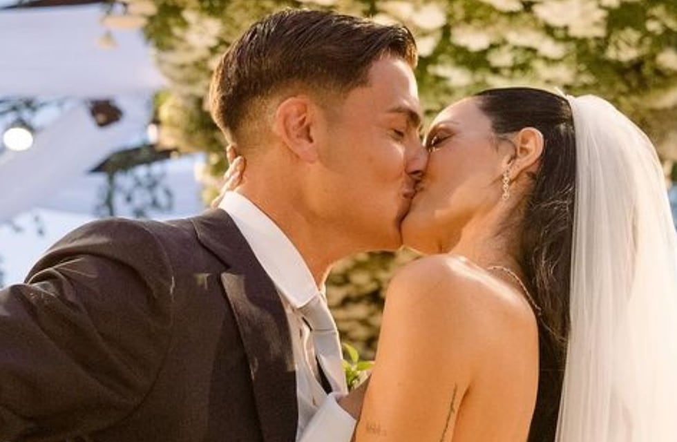 Las fotos exclusivas del casamiento de Oriana Sabatini y Paulo Dybala: cambios de look y una mega torta