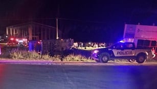 Tragedia en el sur de Córdoba. Murió una mujer y hay decenas de heridos tras el vuelco de un colectivo (Gentileza).