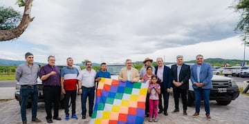YMAD entregó camionetas a comunidades originarias de La Puna.