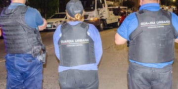 La Guardia Urbana participó en los operativos de clausura en la ciudad de Córdoba.