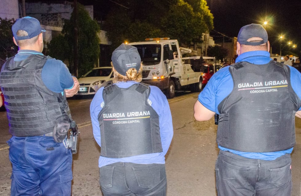 Madrugada movida: clausuraron 2 reconocidos locales de Córdoba por irregularidades