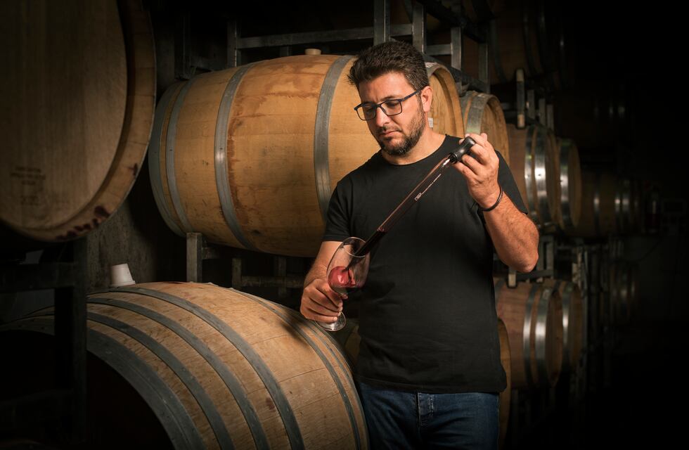 Heredó la pasión por el vino de su abuelo y ahora lleva el malbec mendocino como bandera por todo el mundo