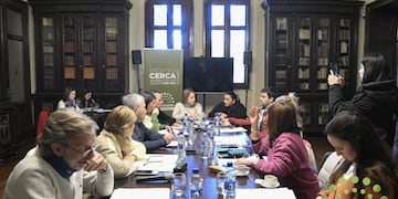 Trataron proyectos sobre energías renovables y seguridad en rutas.
