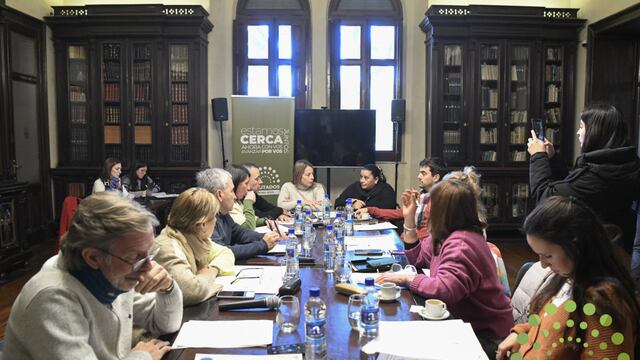 Trataron proyectos sobre energías renovables y seguridad en rutas.