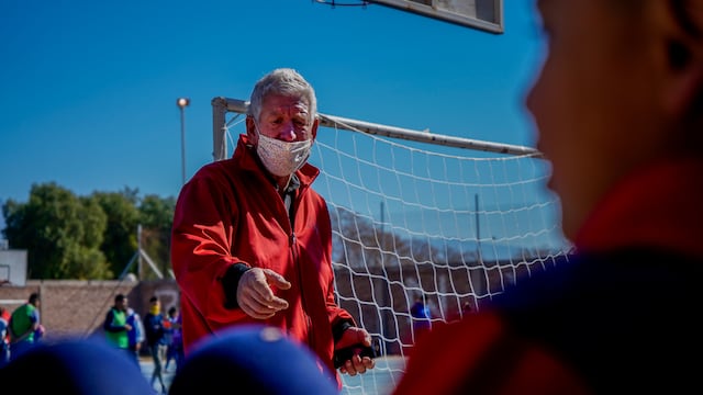 Pedro Fóppoli, el ídolo de Huracán que entrena al equipo de fútbol adaptado de Las Heras.