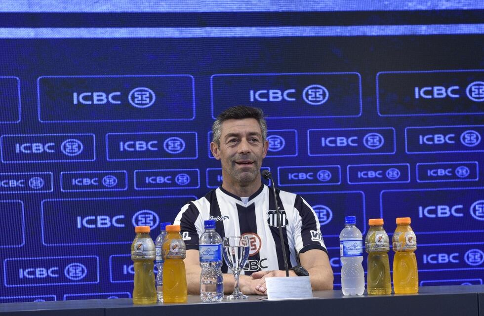 Andrés Fassi, contundente sobre la continuidad de Pedro Caixinha en Talleres