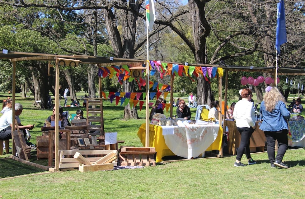 Se disfruta el Día de la Primavera en el Parque Cabañas