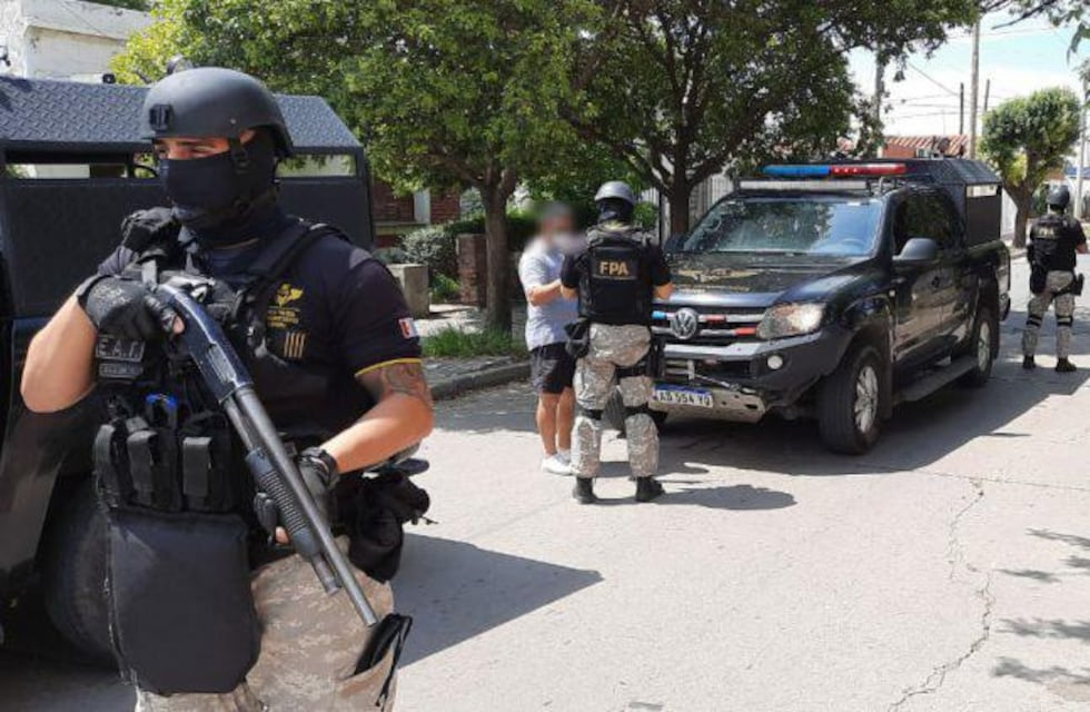 La Fuerza Policial Antinarcotráfico desplegó operativos en Córdoba y Villa Allende