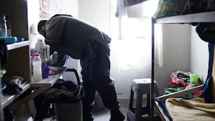 Impresionante operativo en la cárcel de Bouwer, en Córdoba.