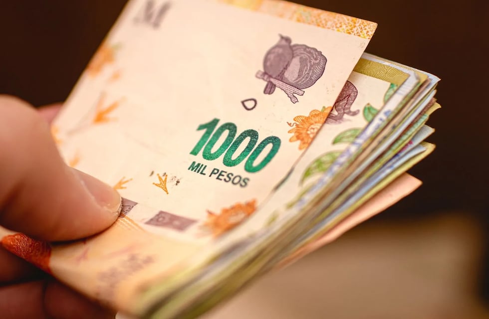 Abrieron vacantes para trabajar en bancos en Argentina con sueldos de $1,6 millones: cómo postularse