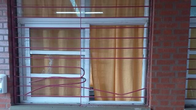 Así forzaron la ventana para cometer el robo