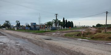 Denunciaron el estado de abandono de la obra del acceso a Aurelia