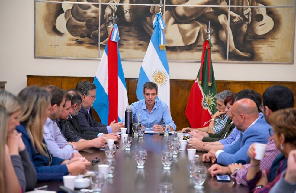 Cresto pidió a su gabinete trabajar en la generación de empleo y disminuir la pobreza en Concordia