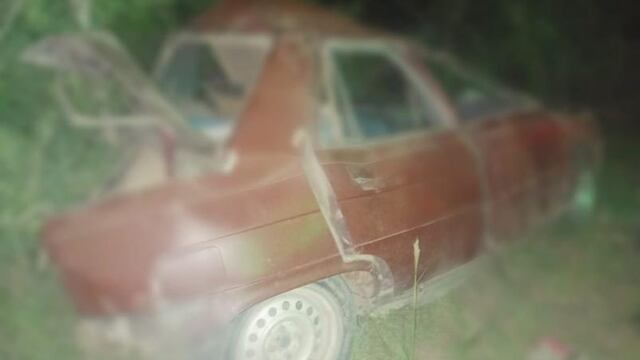 En el Renault 9 viajaban cuatro personas, entre ellas la niña.
