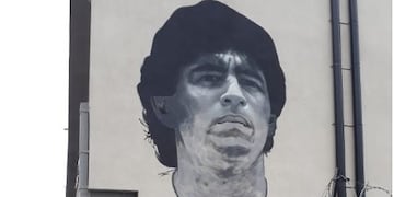Mural de Maradona hecho por Gabriel Griffa