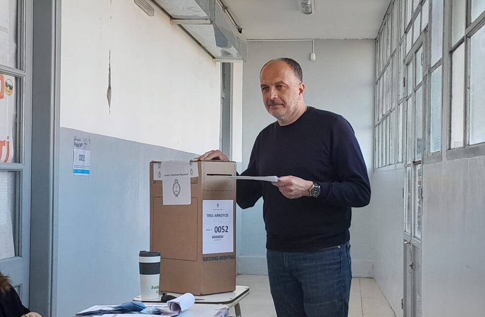 Elecciones 2023 en Tres Arroyos: Votó Pablo Garate