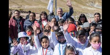 Coranzulí vivió un día festivo por la inauguración del Colegio Secundario n.° 18 de la localidad, en la Puna jujeña.