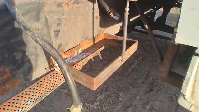 Robaron dos baterías en un barrio municipal de Arroyito