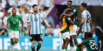 Lionel Messi en la recordada única derrota de Argentina en Qatar ante Arabia Saudita. EFE/ Juan Ignacio Roncoroni
