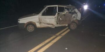Choque entre un auto y un camión en San Vicente dejó tres personas heridas.