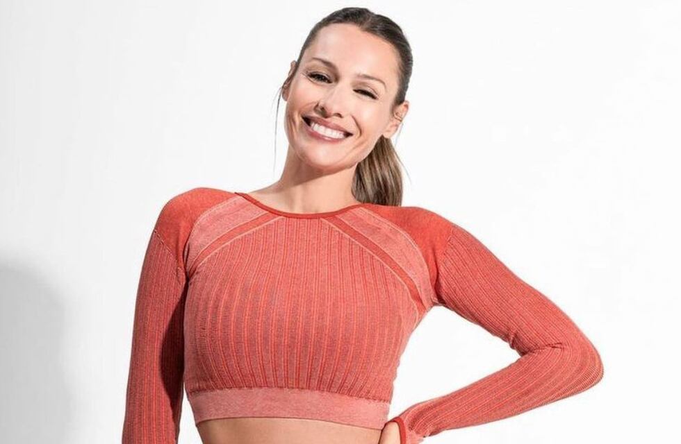 Con un conjunto deportivo rojo y una enorme sonrisa, Pampita deslumbró en Instagram
