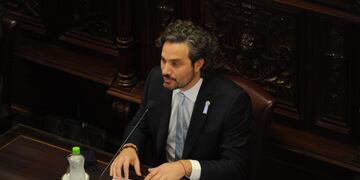 El jefe de gabinete Santiago Cafiero debutó ante el Senado realizando el primer informe de gestión.