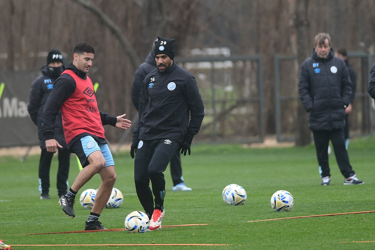 Práctica abierta de Belgrano en el predio de Villa Esquiú. (Ramiro Pereyra / La Voz)