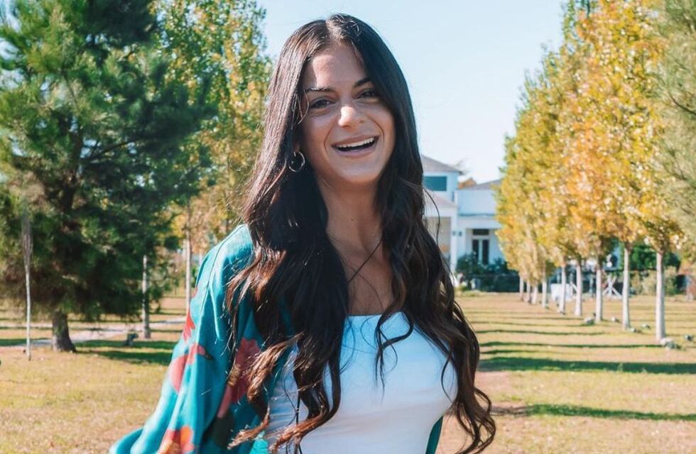 Llena de brillos, pero en modo campesina, Emily Lucius encantó a sus seguidores con su combinación