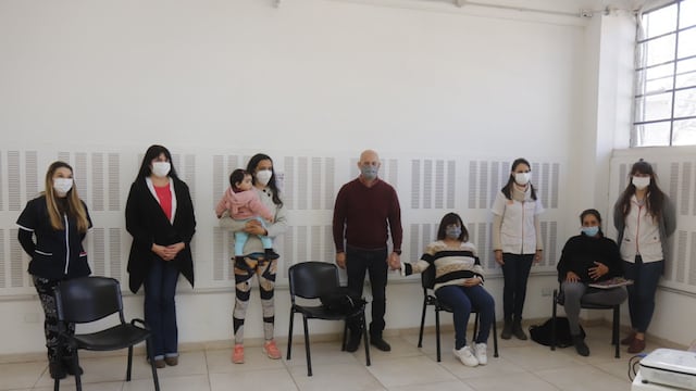 Semana Mundial de la Lactancia en Villa Carlos Paz. El intendente Gomes Gesteira conversó con profesionales y asistentes.