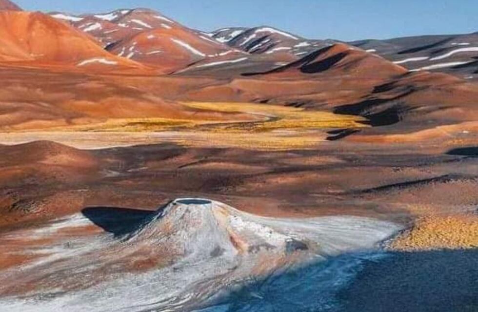 El Volcancito de La Rioja: un lugar lleno de magia que muy pocos conocen y enamora con su laguna turquesa